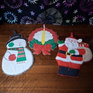 Vintage Christmas Potholders Set Santa Claus Candle Wreath Snowman